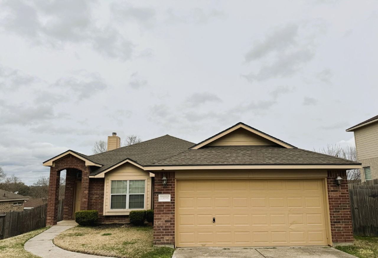13196 Miller Ln - Photo 3 of 40
