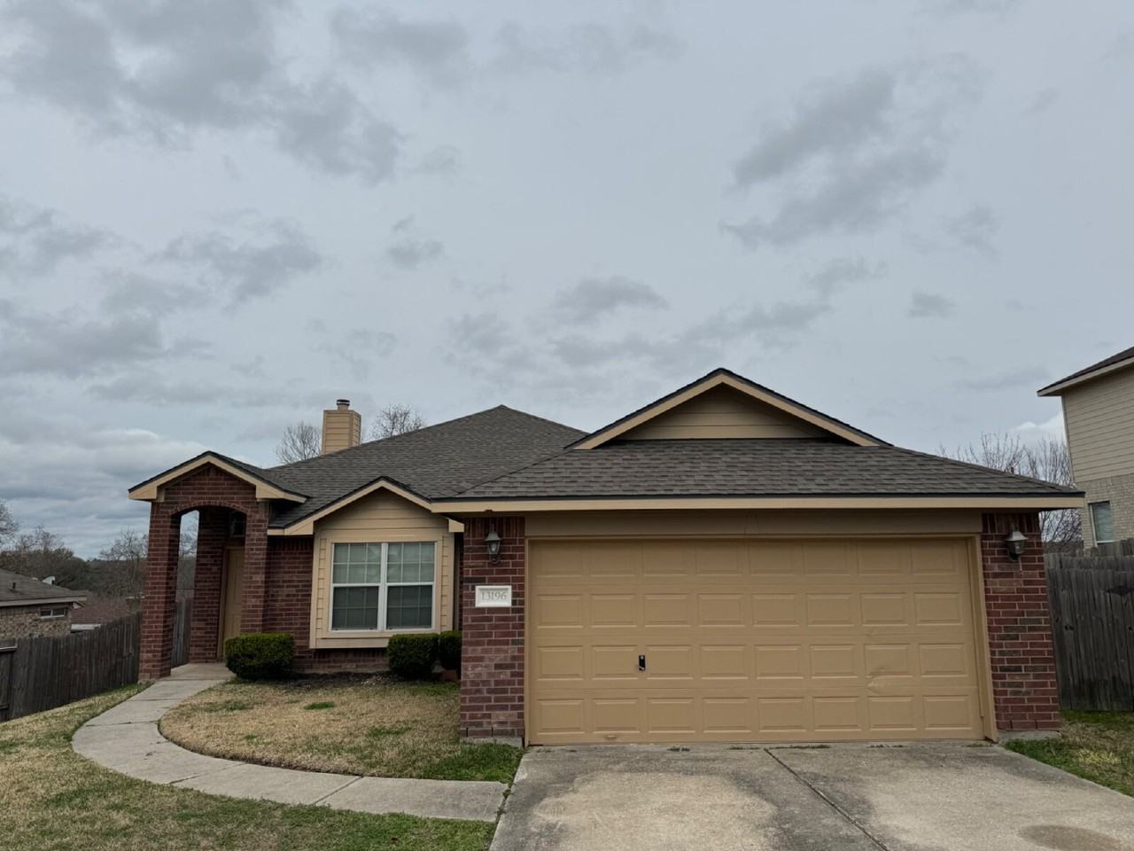 13196 Miller Ln - Photo 4 of 40