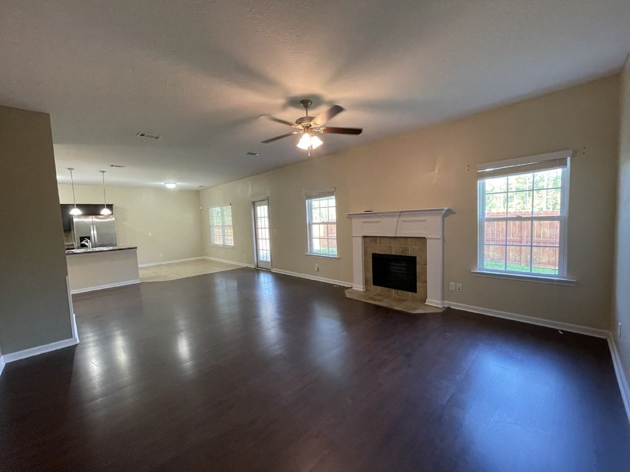 1322 Windrow Dr - Photo 7 of 32