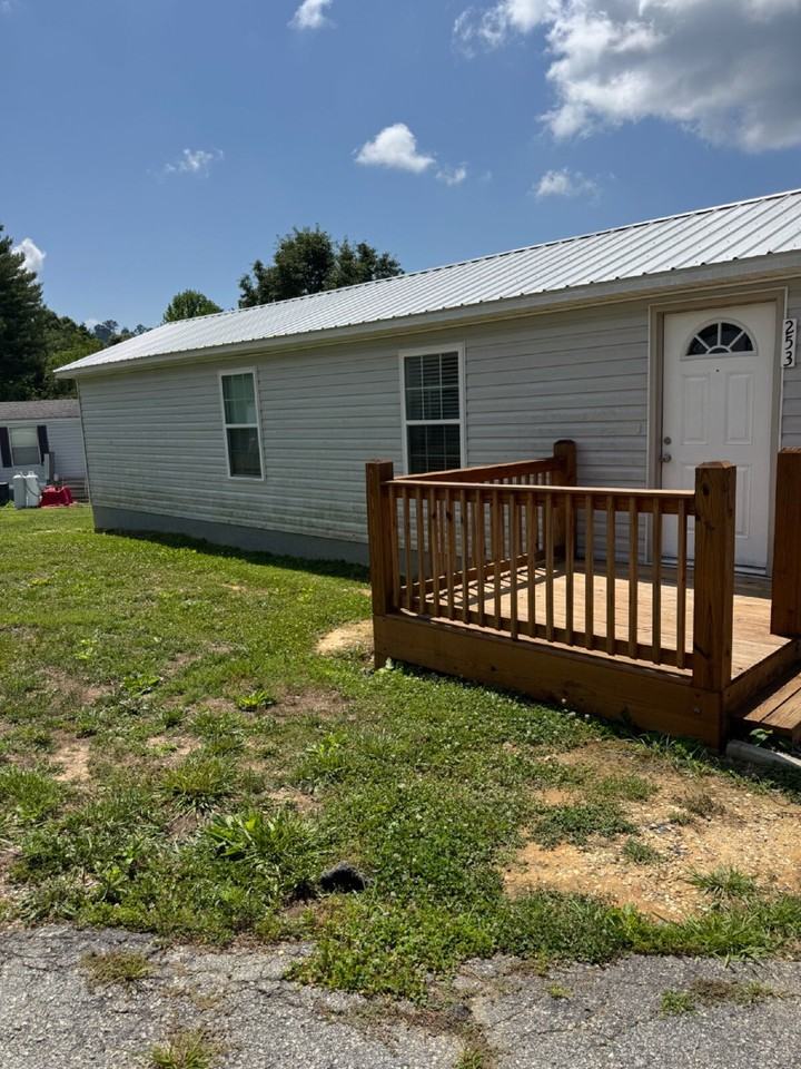 253 Friendly Cir