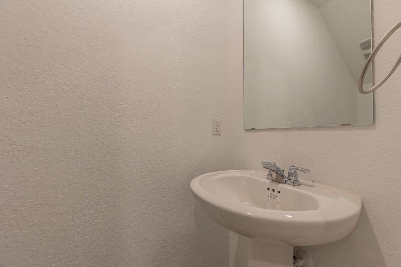 4310 Fluvial Cir - Photo 3 of 36