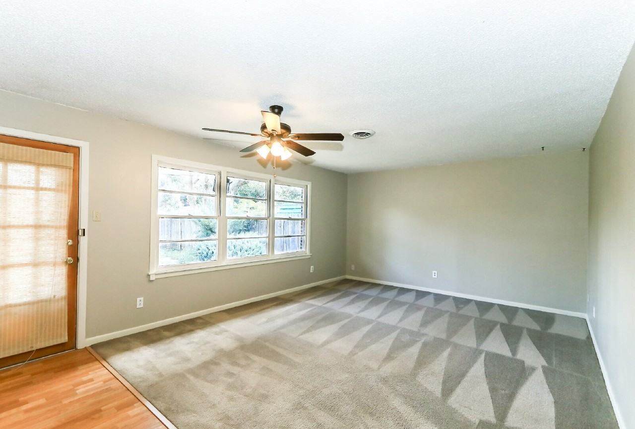 4911 44th St - Photo 5 of 18