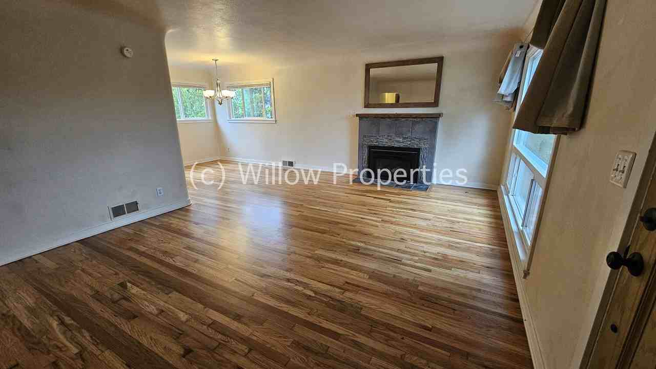353 Eldorado Ave - Photo 2 of 14