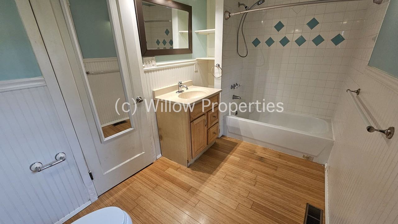 353 Eldorado Ave - Photo 6 of 14