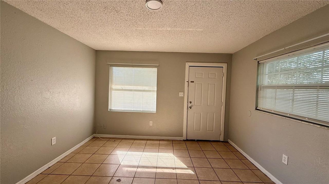 205 Mill St - Photo 5 of 13