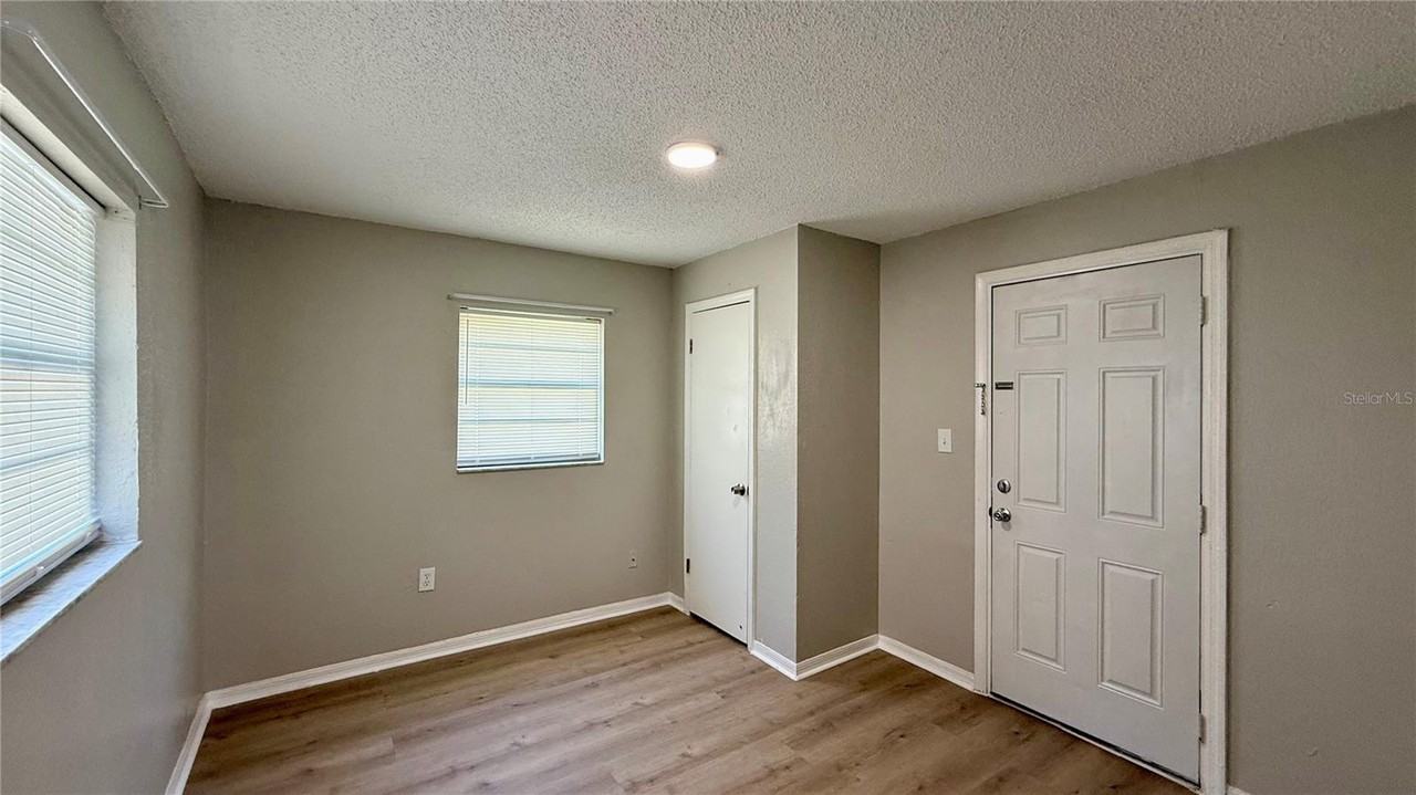 205 Mill St - Photo 6 of 13