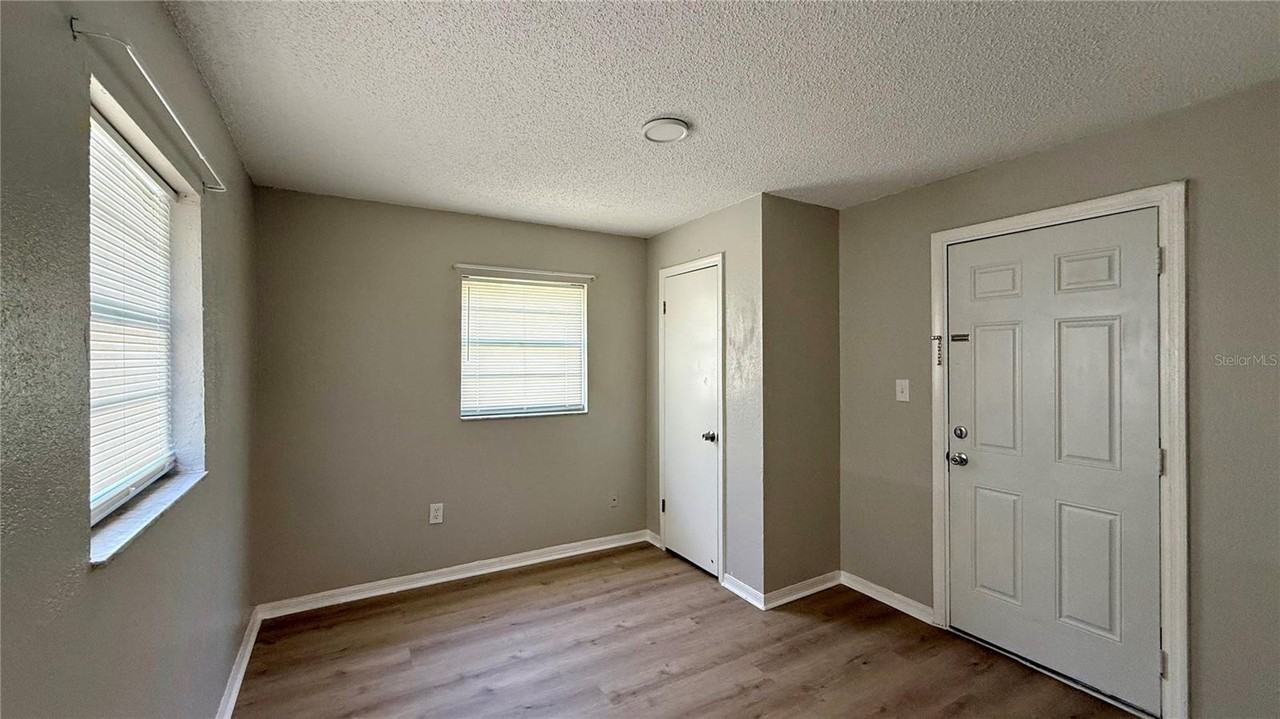 205 Mill St - Photo 7 of 13