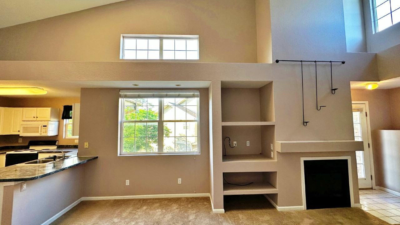 2856 W Centennial Dr Unit E - Photo 7 of 19