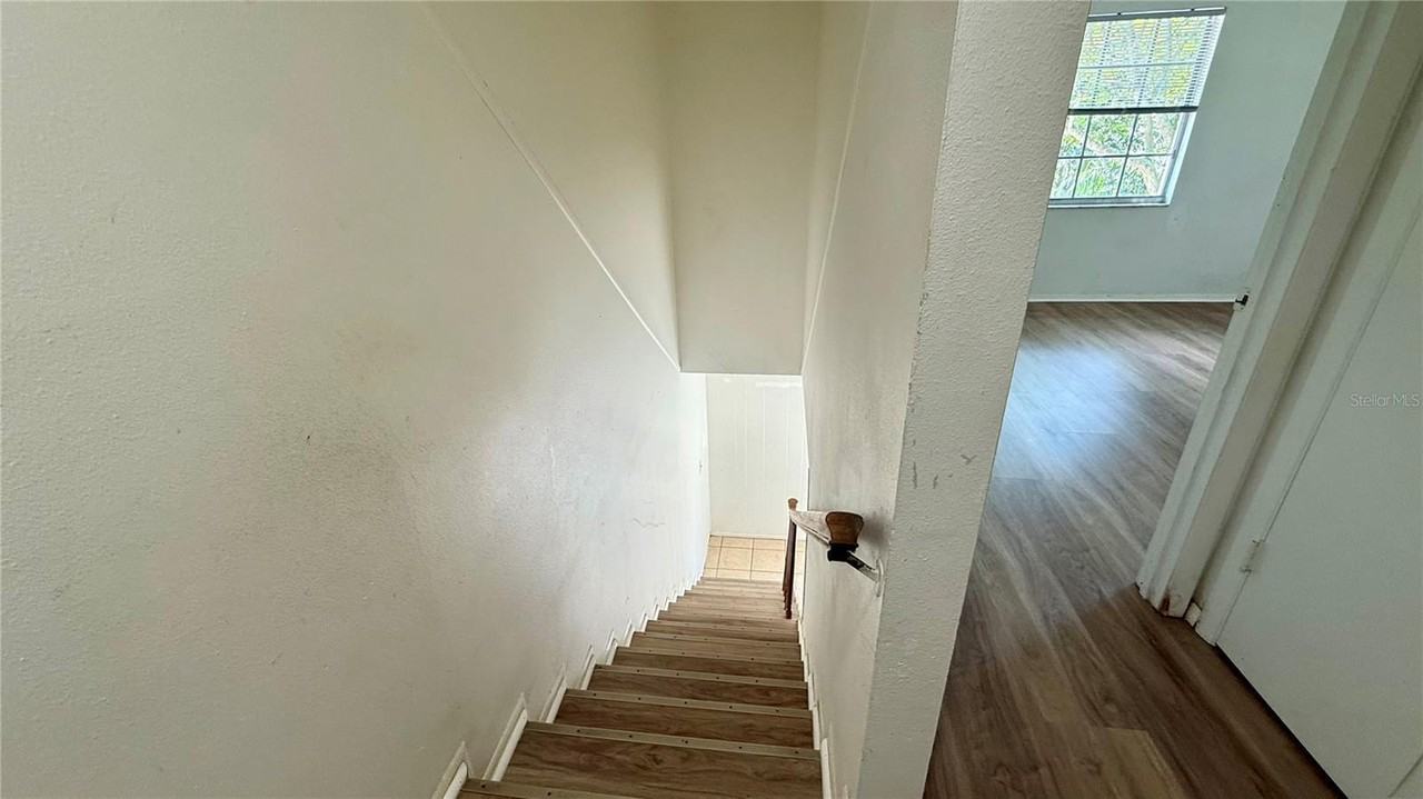 202 Century Blvd - Photo 7 of 11