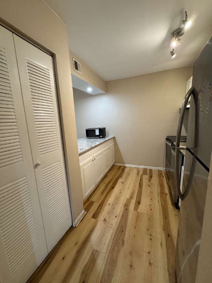 5012 Downing St Unit 10 - Photo 7 of 18