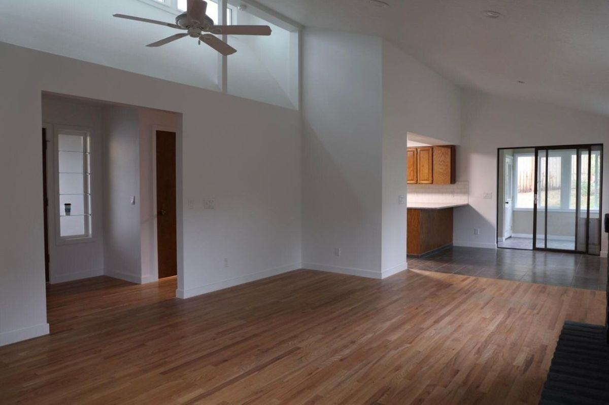 632 Logan St - Photo 6 of 16