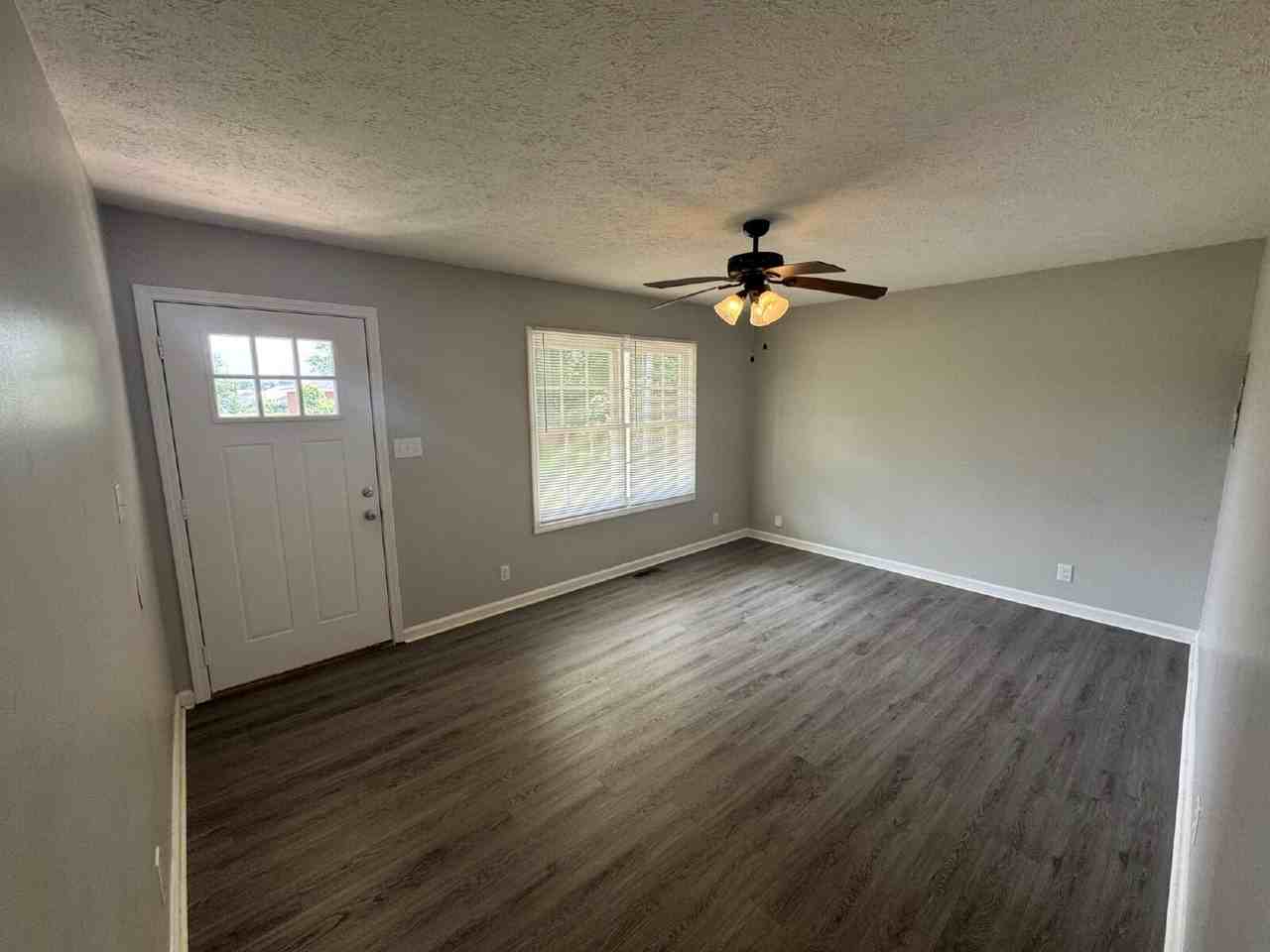 101 Meadow Ln - Photo 2 of 13