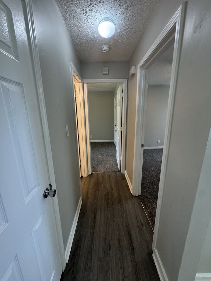 101 Meadow Ln - Photo 6 of 13
