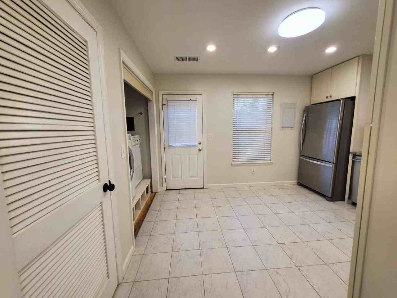 250 Sanders Ferry Rd - Photo 6 of 26