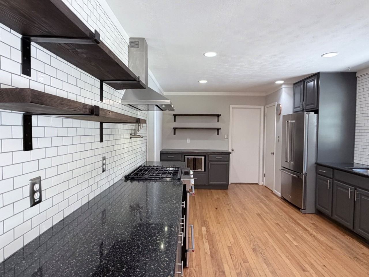18 Carjen Ave - Photo 2 of 50