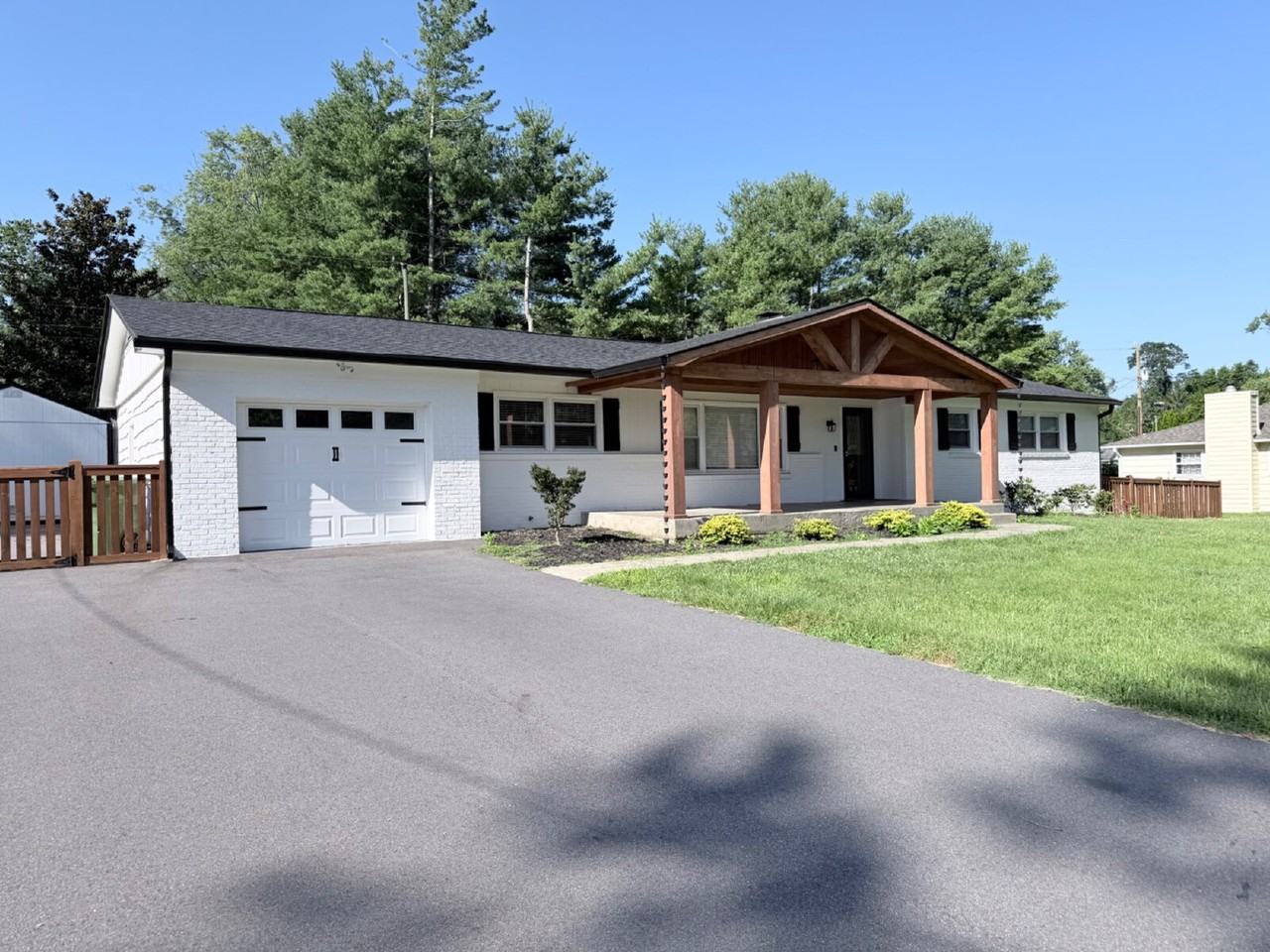 18 Carjen Ave - Photo 4 of 50