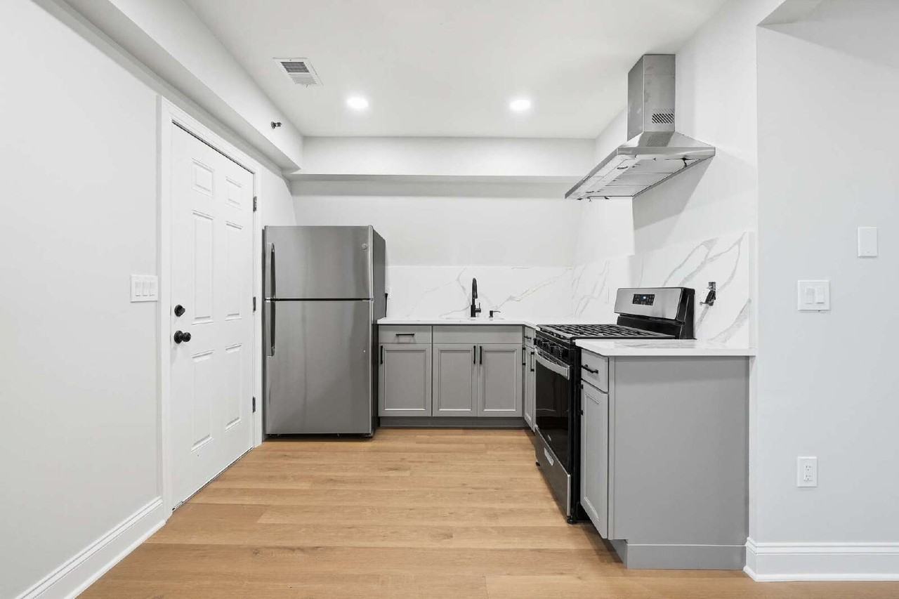115 Remsen Ave - Photo 4 of 9