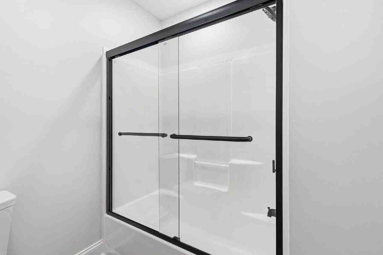 115 Remsen Ave - Photo 6 of 9