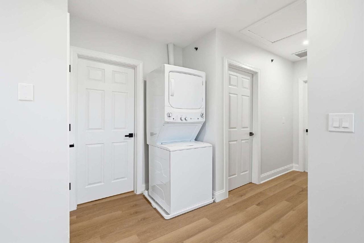 115 Remsen Ave - Photo 7 of 9