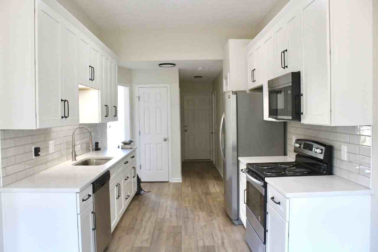110 Koleberg Trl - Photo 5 of 42