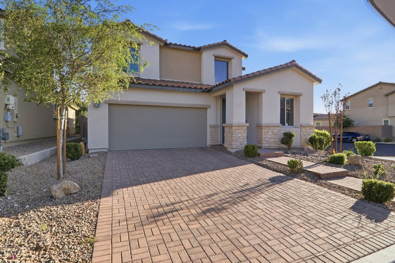 3158 Molinos Dr - Photo 2 of 50