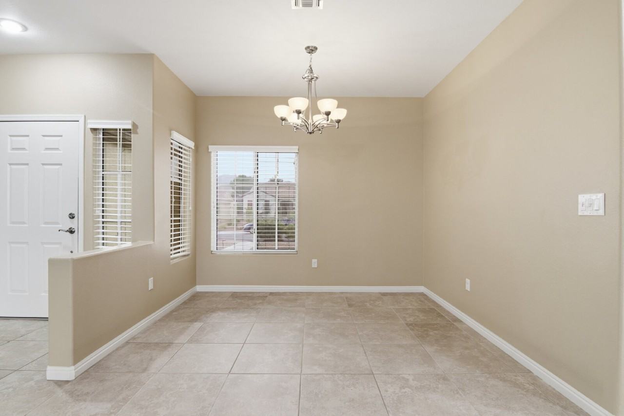 2604 Memphis Ave - Photo 5 of 42
