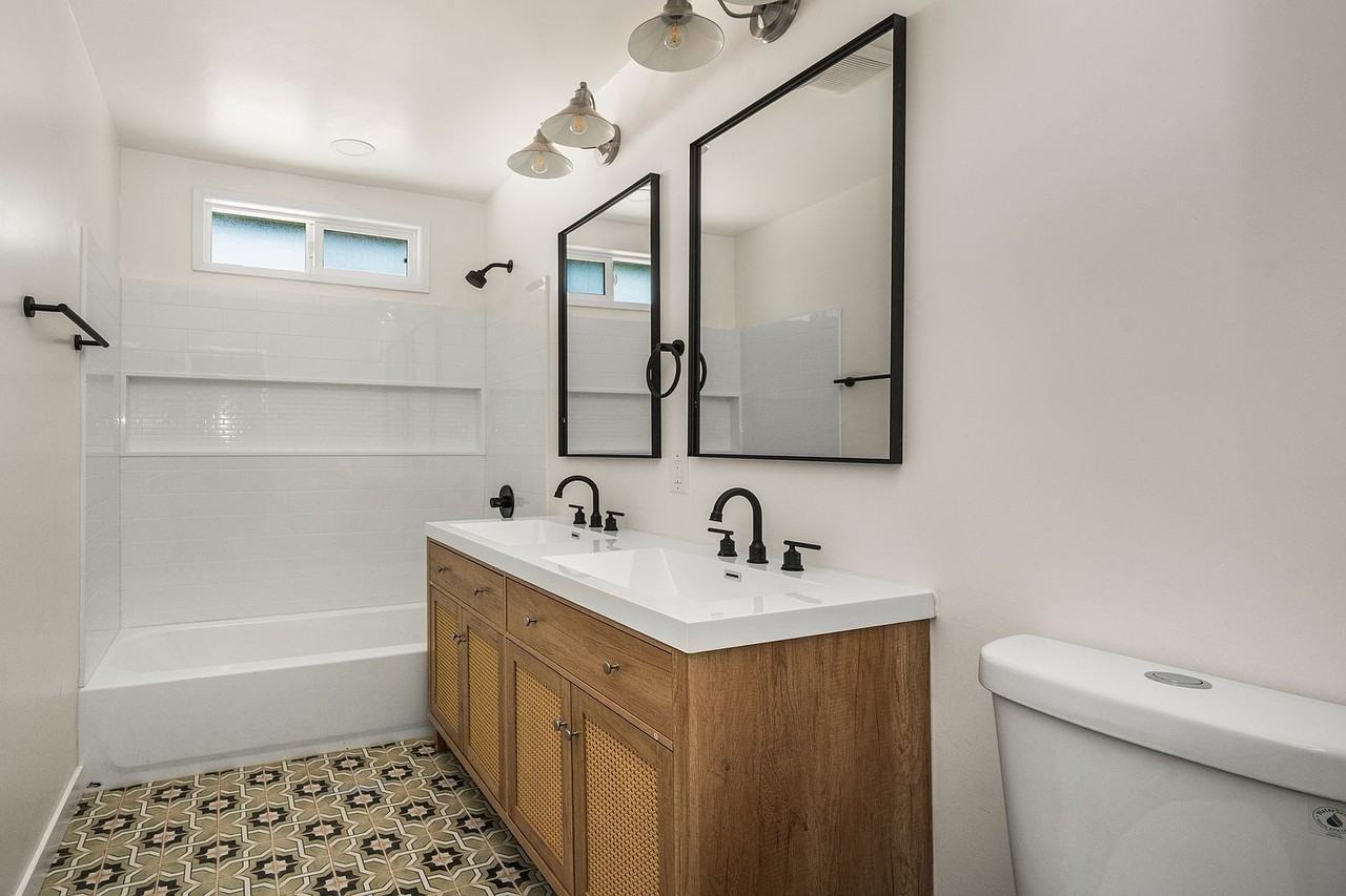 1519 S Towner St - Photo 6 of 10