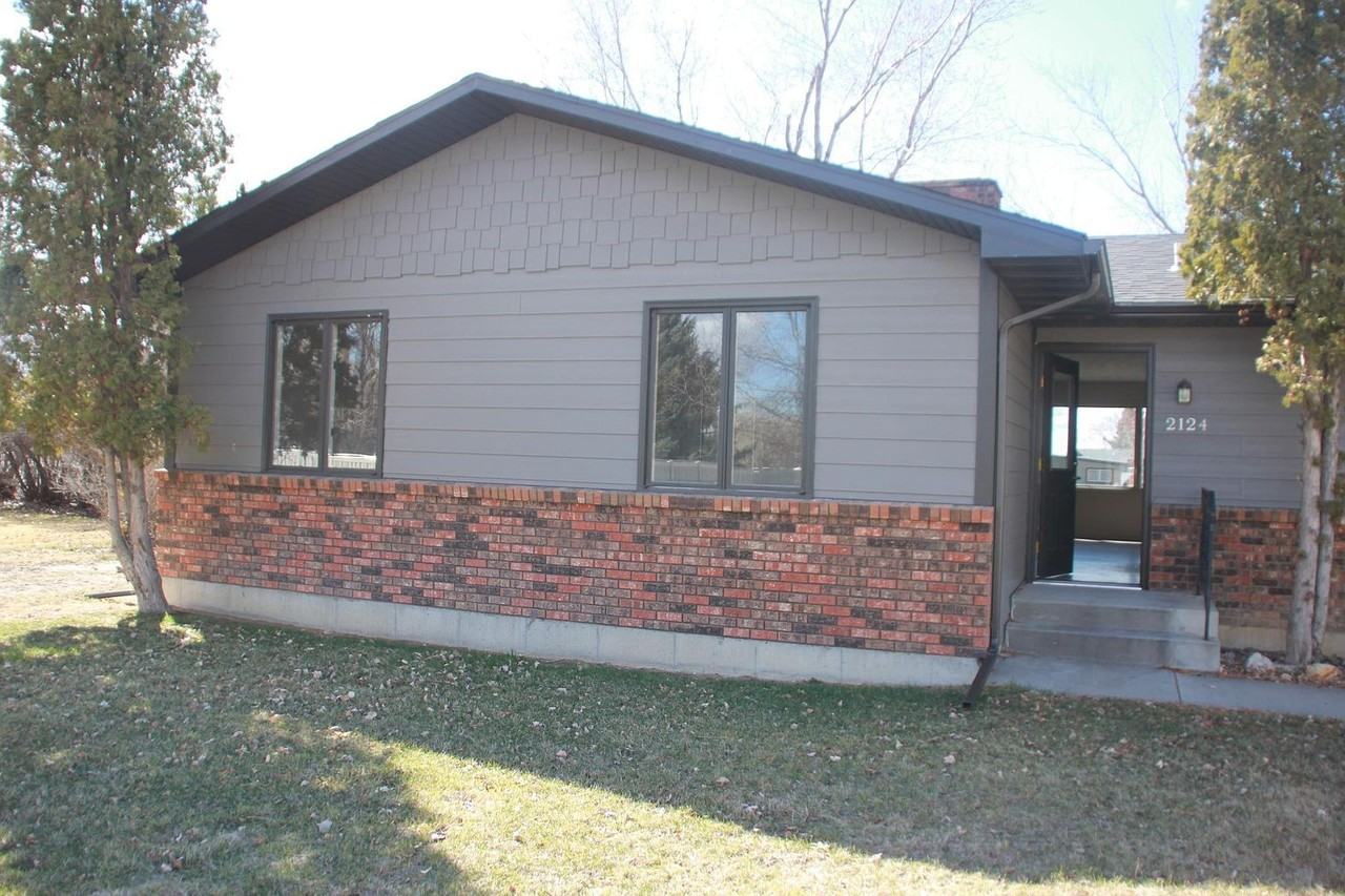 2124 Walter Rd - Photo 2 of 7