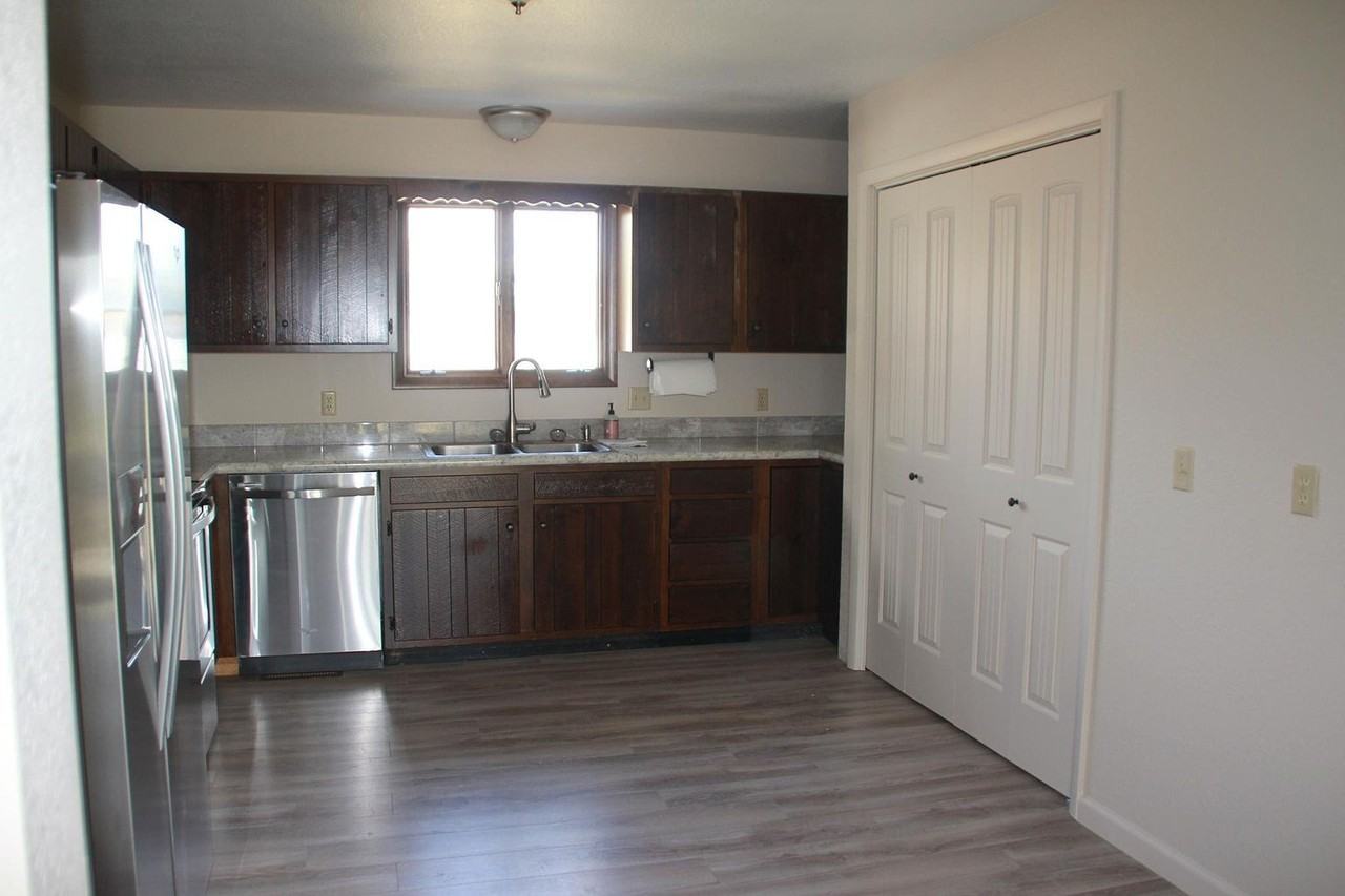 2124 Walter Rd - Photo 6 of 7