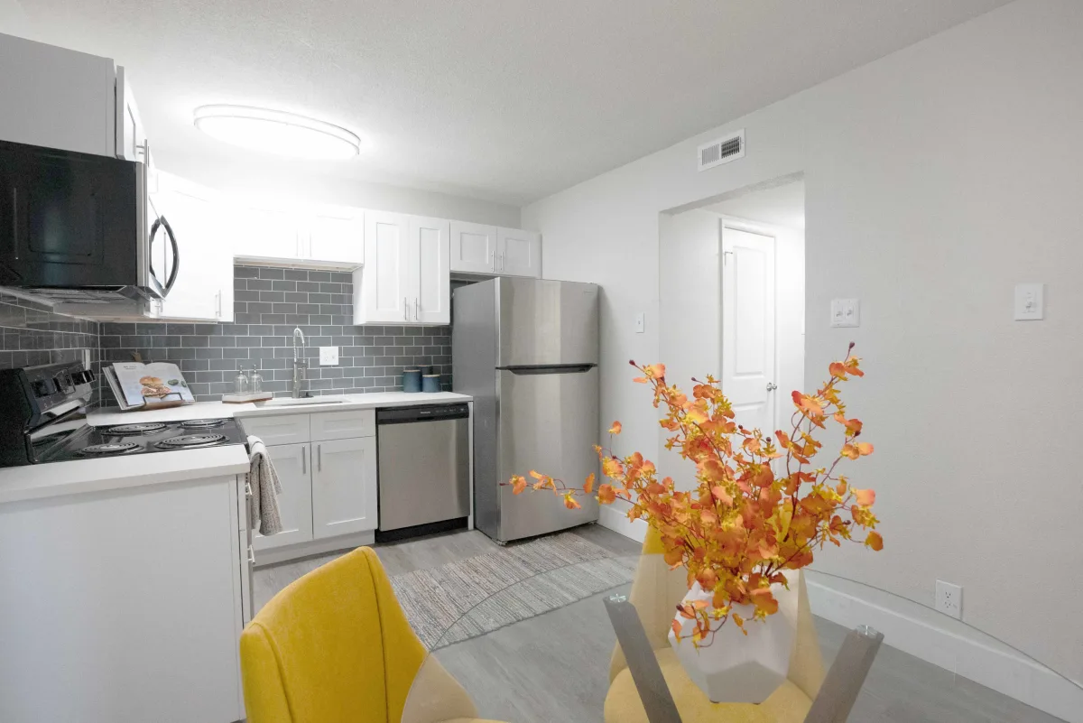 Spanish Lake Townhomes - Photo 4 of 32