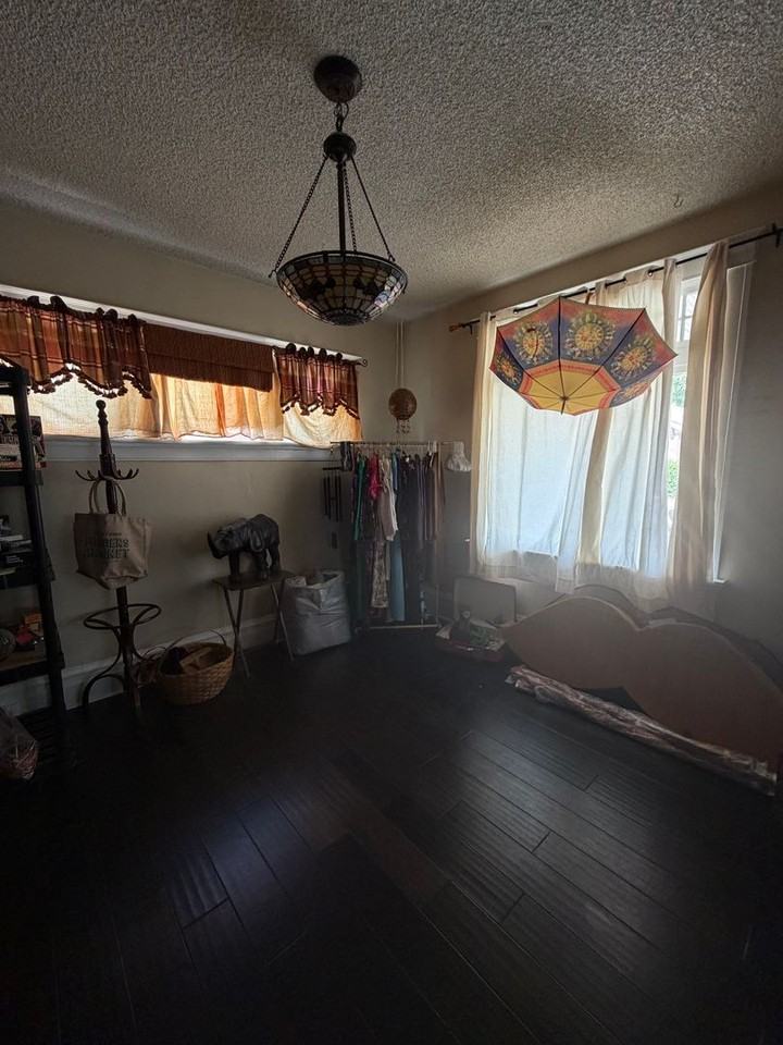 658 S Conway Ct - Photo 7 of 41