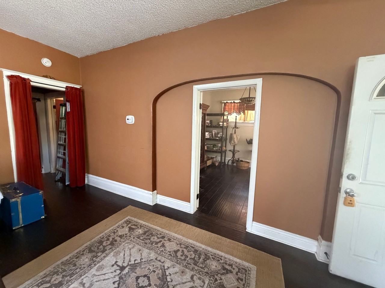 658 S Conway Ct - Photo 3 of 41