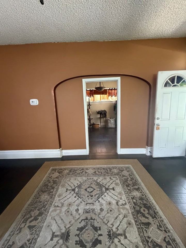 658 S Conway Ct - Photo 6 of 41