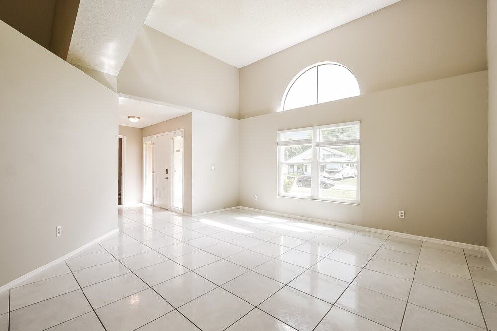 825 Virginia Woods Ln - Photo 3 of 16