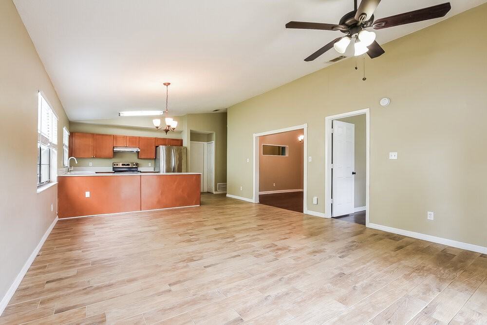 1345 Bridlebrook Dr - Photo 3 of 16