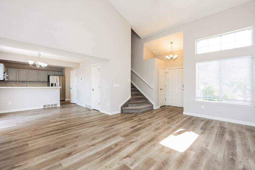 6325 Ashridge Ct - Photo 5 of 18