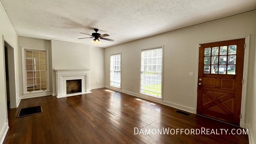 3917 N State St - Photo 4 of 31