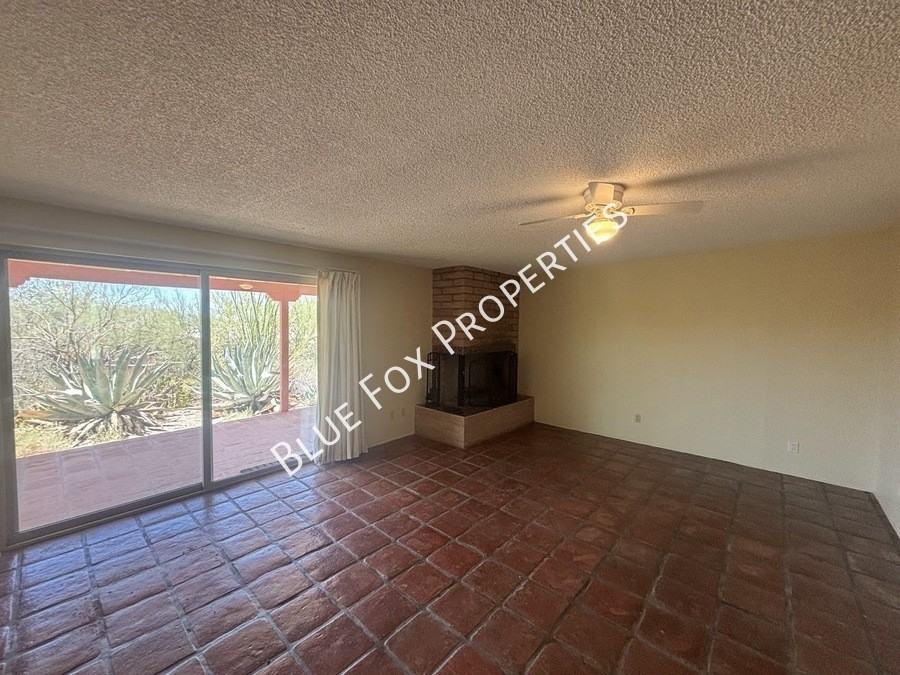 6521 N Calle Padre Felipe - Photo 6 of 26