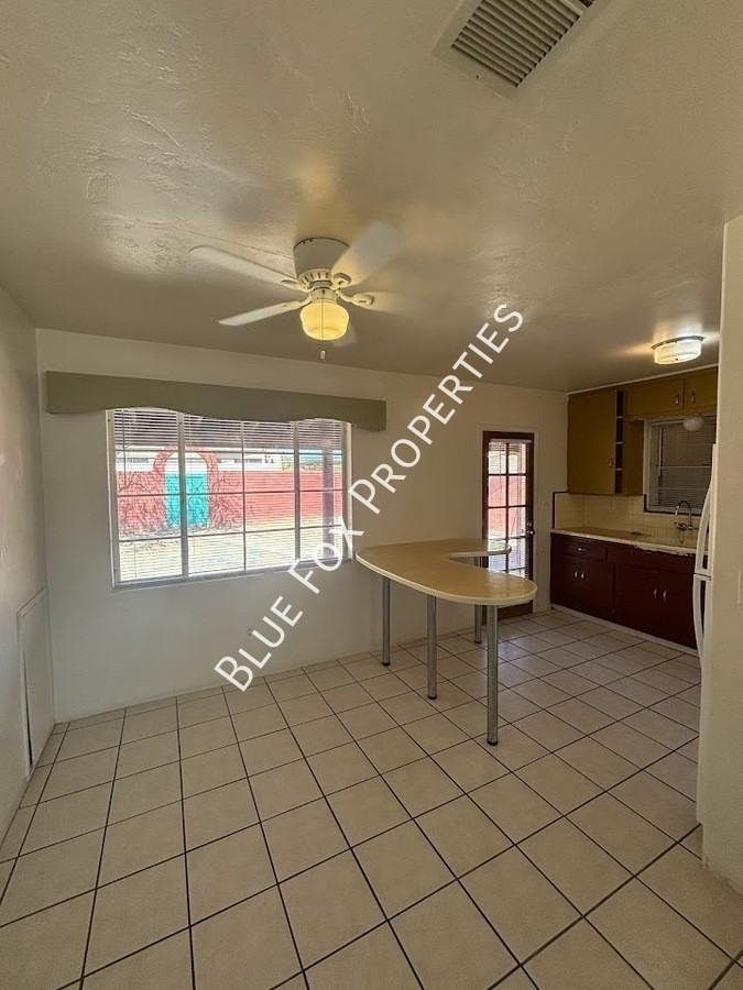 949 N Montezuma Ave #1 - Photo 3 of 22