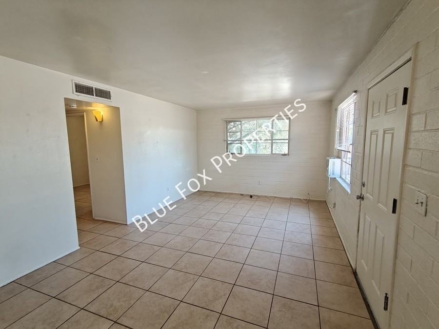 1224 N Camilla Blvd - Photo 7 of 20