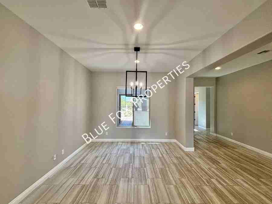 11583 N Big Star Trl - Photo 4 of 34