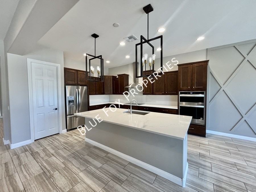 11583 N Big Star Trl - Photo 7 of 34