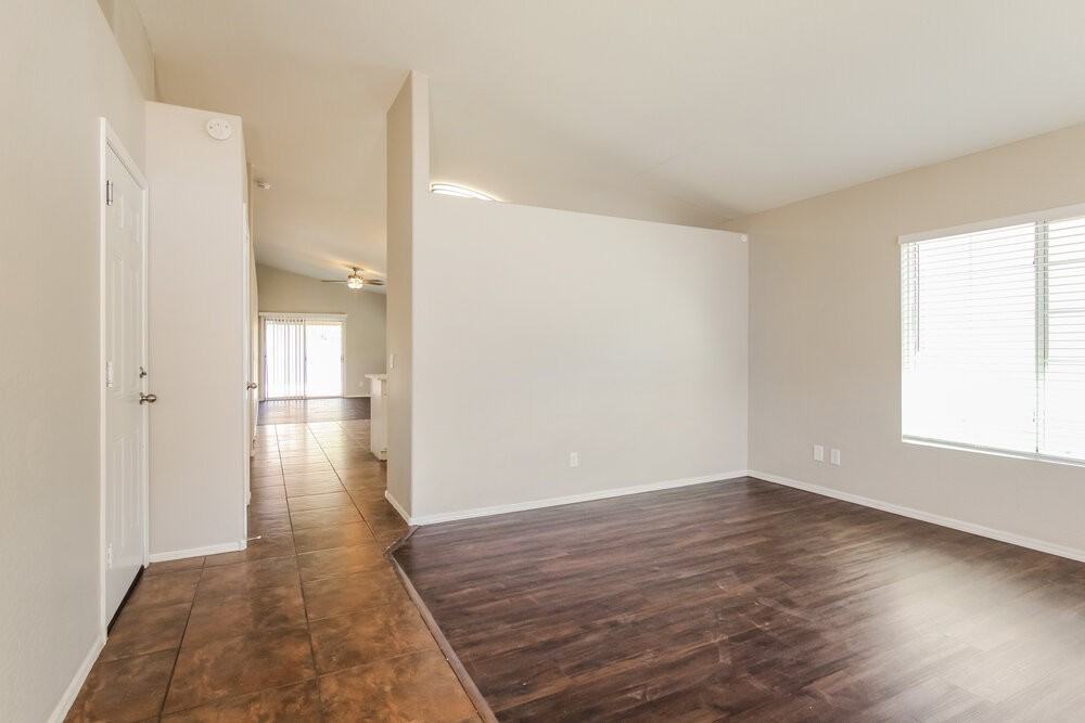 2718 W Pecan Rd - Photo 3 of 16