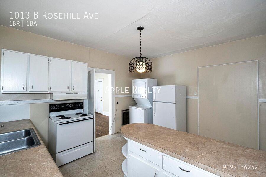 1013B Rosehill Ave - Photo 3 of 11