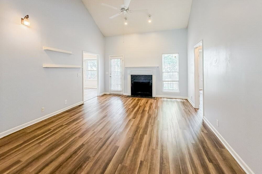 608 Winthrop Ave - Photo 4 of 17
