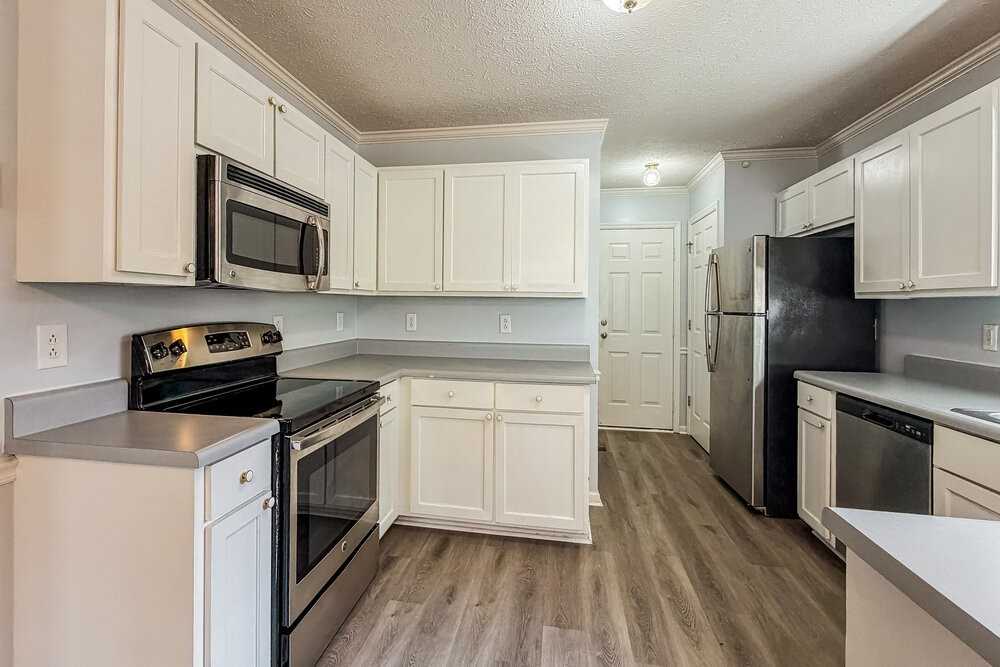 608 Winthrop Ave - Photo 7 of 17