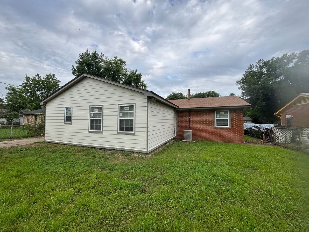 1262 S White Station Rd - Photo 4 of 20