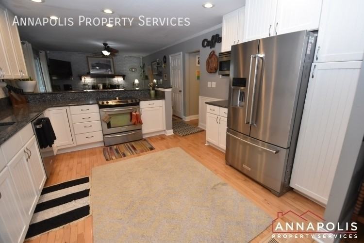 449 Alfreton Ct - Photo 5 of 39