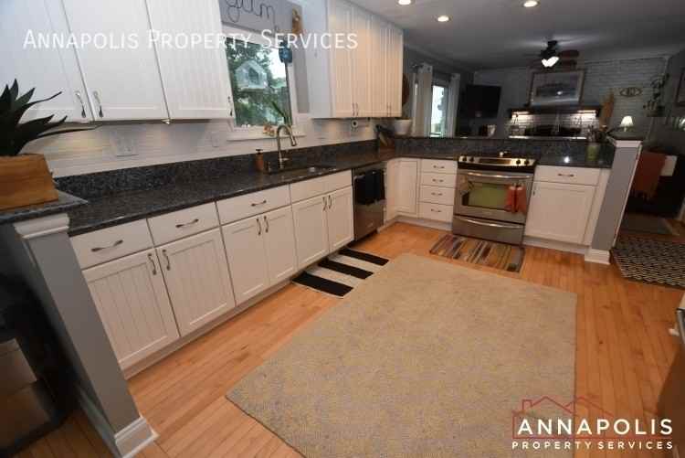 449 Alfreton Ct - Photo 6 of 39