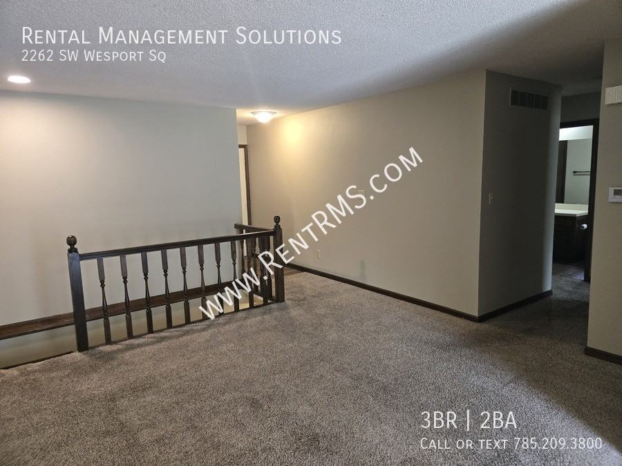 2262 2262 SW Wesport Sq - Photo 2 of 22
